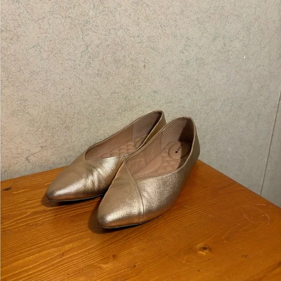 Birdies The Goldfinch Pointed Toe Flats Metallic Gold Leather Women’s 7.5 - Picture 1 of 9